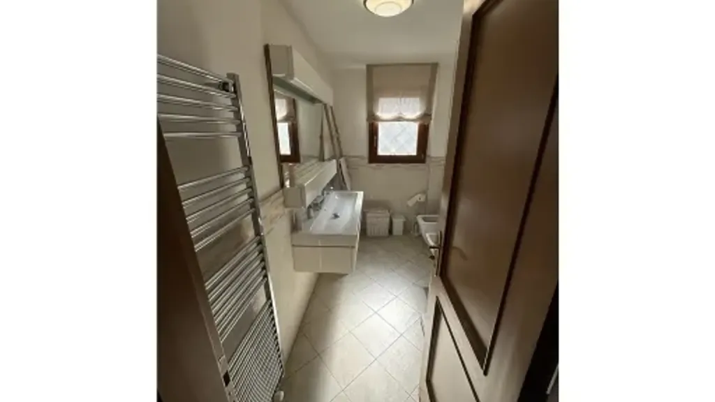 Bagni - Rustic Villa with Private Garden in Lastra a Signa