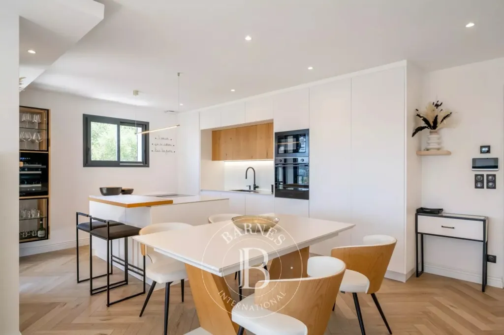 Duplex with Panoramic Sea View in Mandelieu-la-Napoule