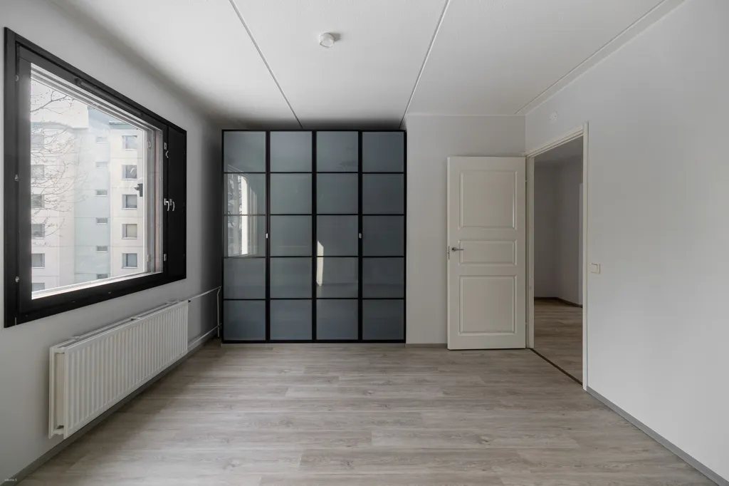 Toad - Apartment with Glass Balcony in Kerava