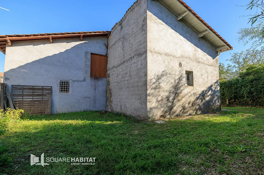 Aed - Stone House with Development Potential in St Denis