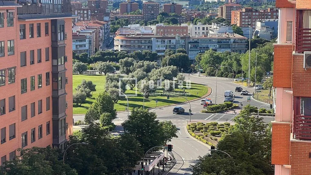 Balcon - Apartment with Pool in Las Rosas, Madrid