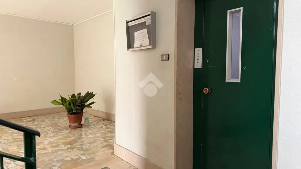 Entrée - Apartment with Balcony in Potenza