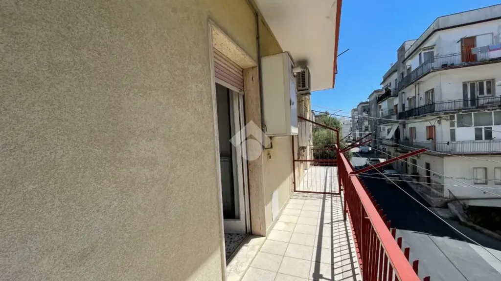 Rõdu - Bright Apartment with Balcony in Ceglie Messapica