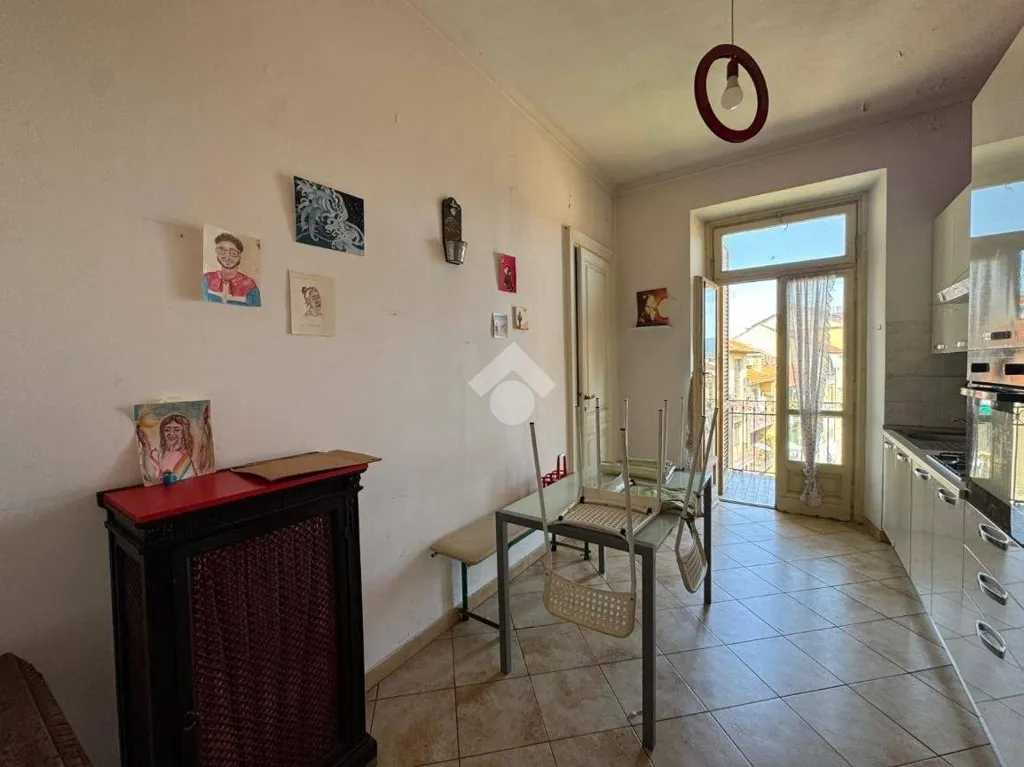 Salle à manger - Spacious Apartment with Balcony in Cenisia, Turin
