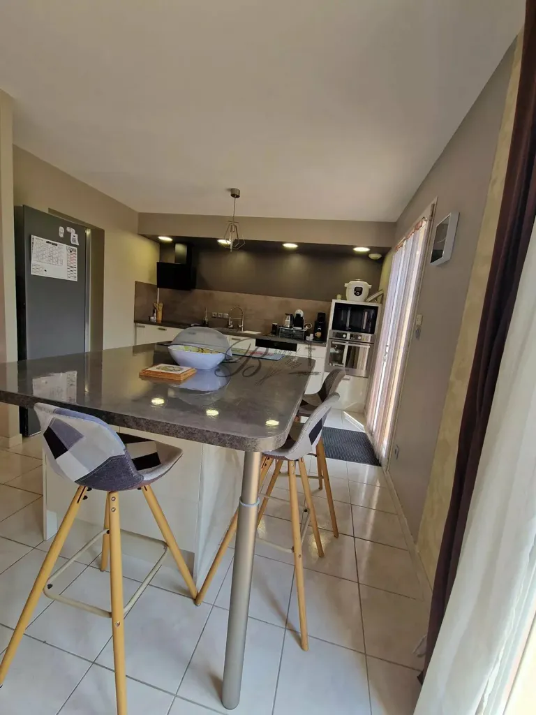 Köök - Semi-detached Villa with Pool in La Motte-d’Aigues