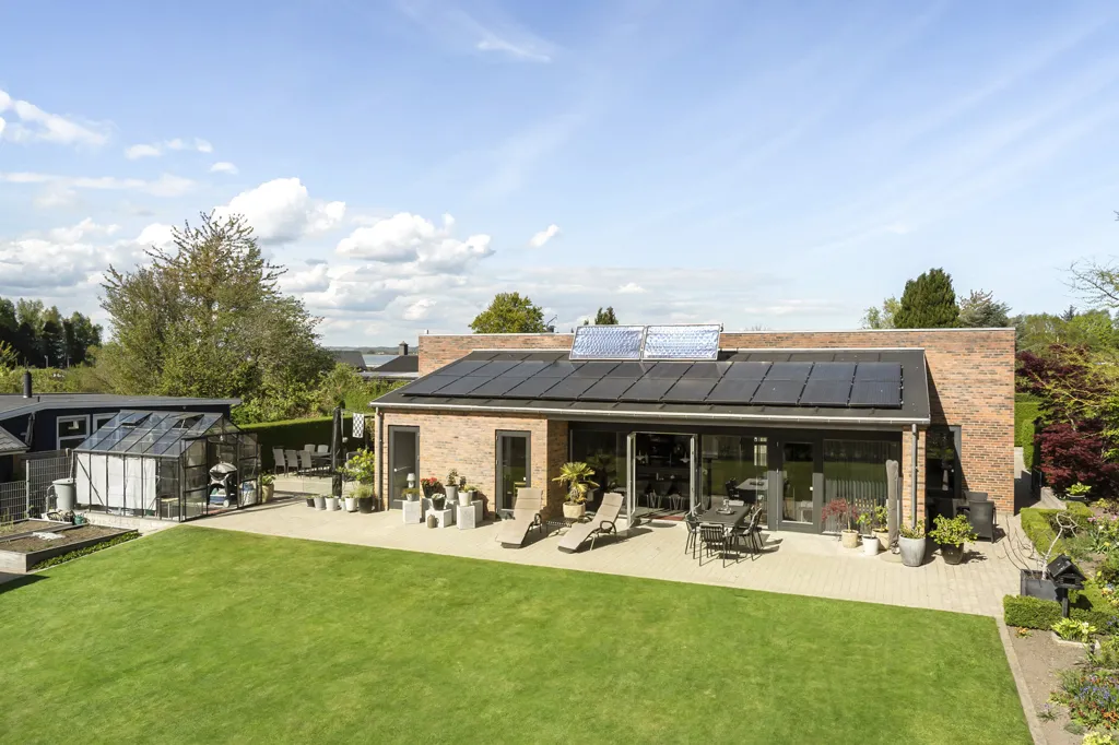 Garden - Modern Luxury Villa with Spa in Juelsminde