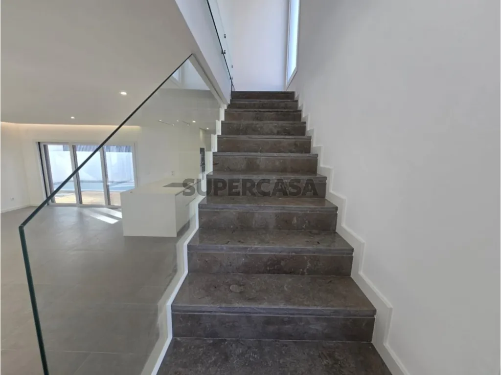 Pièces - Duplex House with Pool in Aroeira