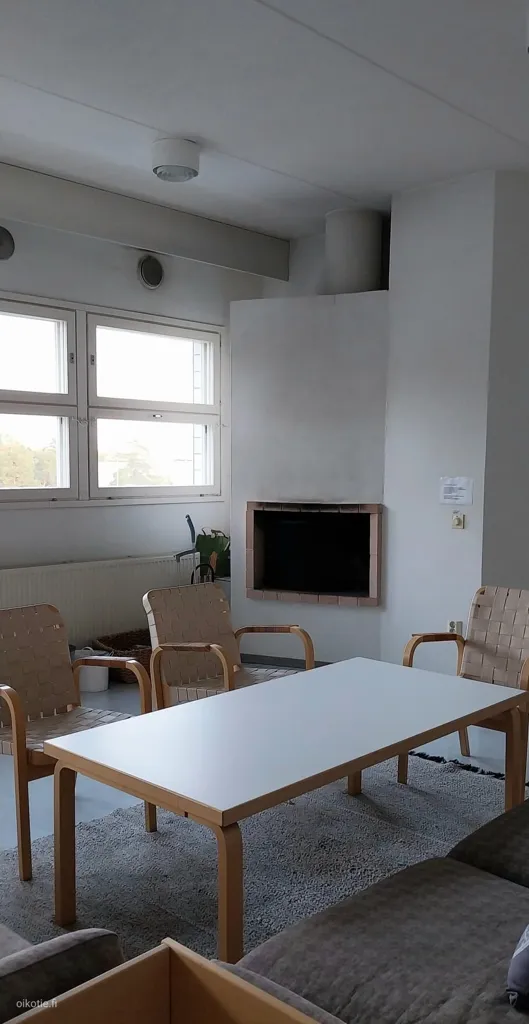 Elutuba - Spacious One-Bedroom Flat in Tapiola Centre