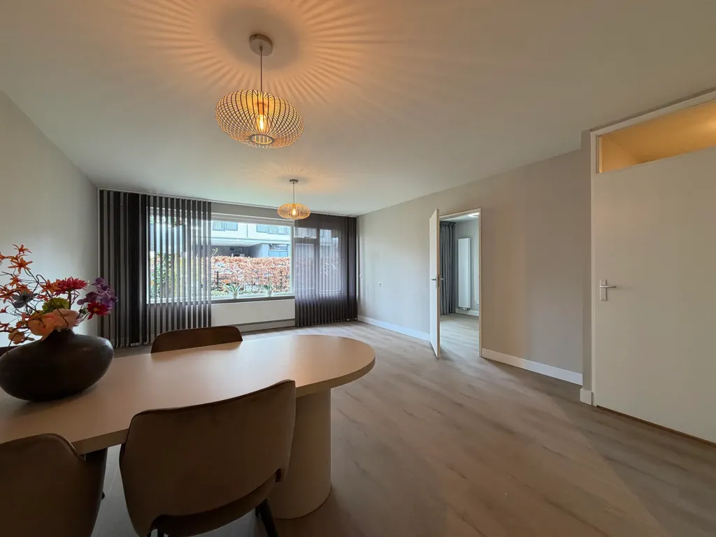 Salle à manger - Ground Floor Apartment with Garden in Leusden