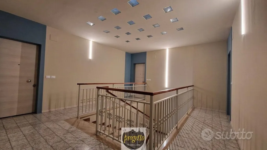 Esik - Modern Office with Terrace in Monfalcone