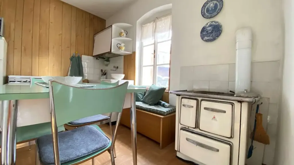 Cucina - House Portion with Potential in Tomaselli, Castel Ivano