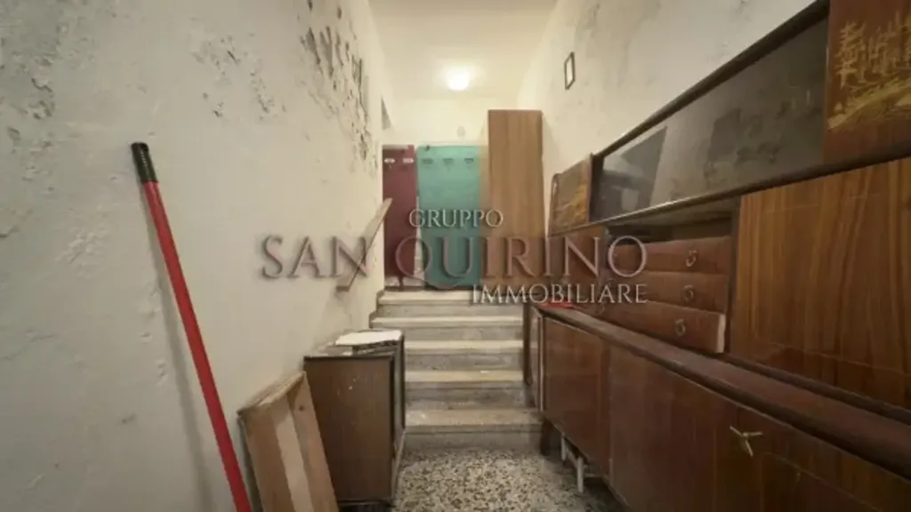 Ingresso - Villa da ristrutturare con giardino a Pomponesco