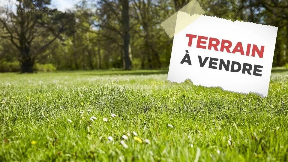 Giardino - Buildable Plot with Garden in Le Bocasse
