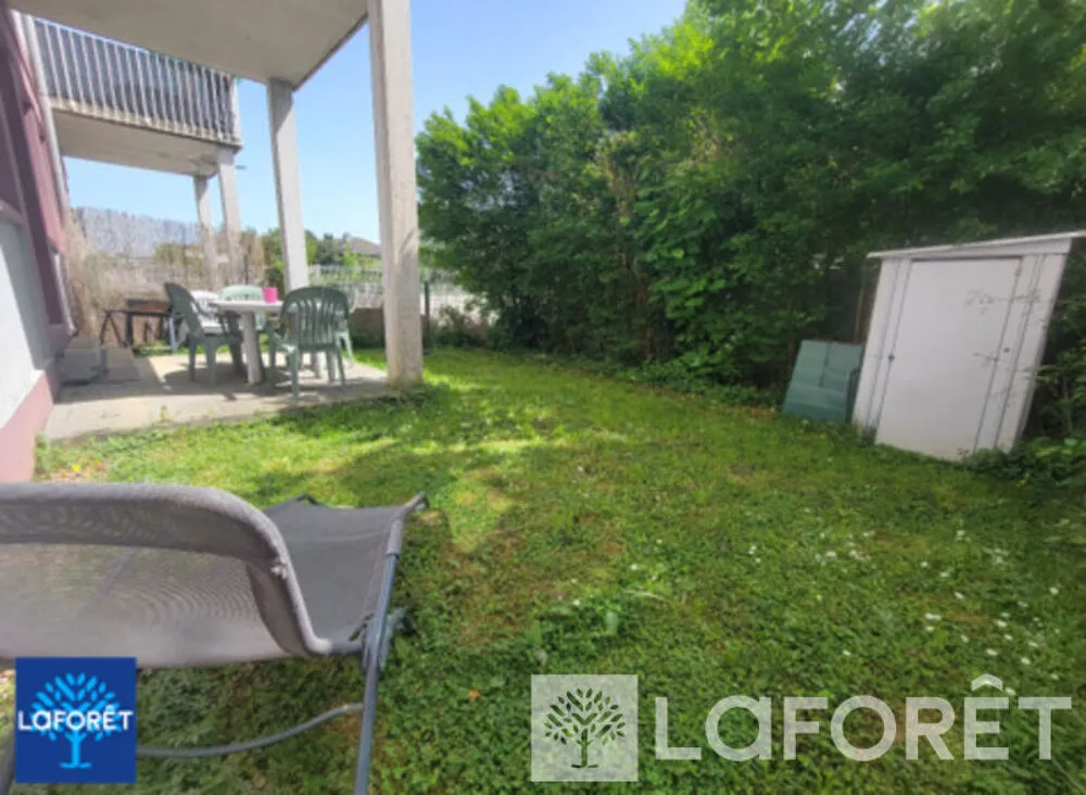 Jardin - Appartement 3 Pièces avec Terrasse et Parking à Audincourt