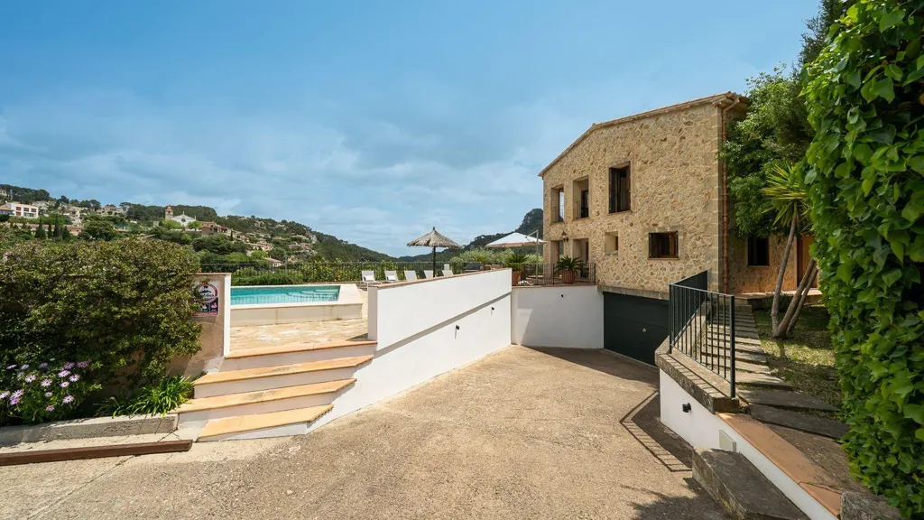 Piscina - Classical Villa with Pool in Puigpunyent