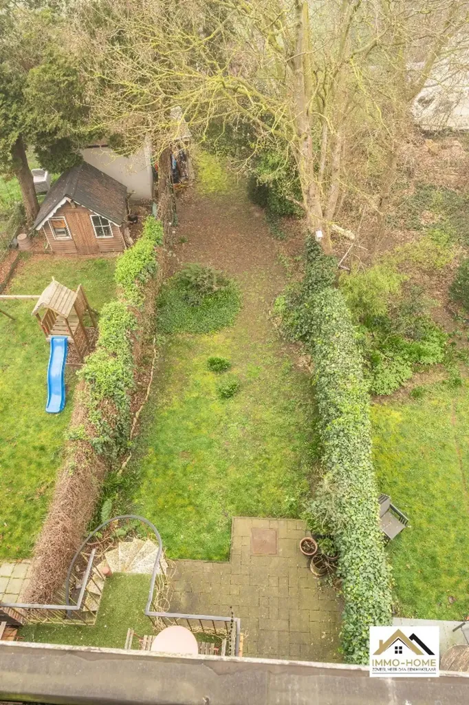 Jardin - Appartement de 3 Chambres avec Terrasse à Sint-Amandsberg