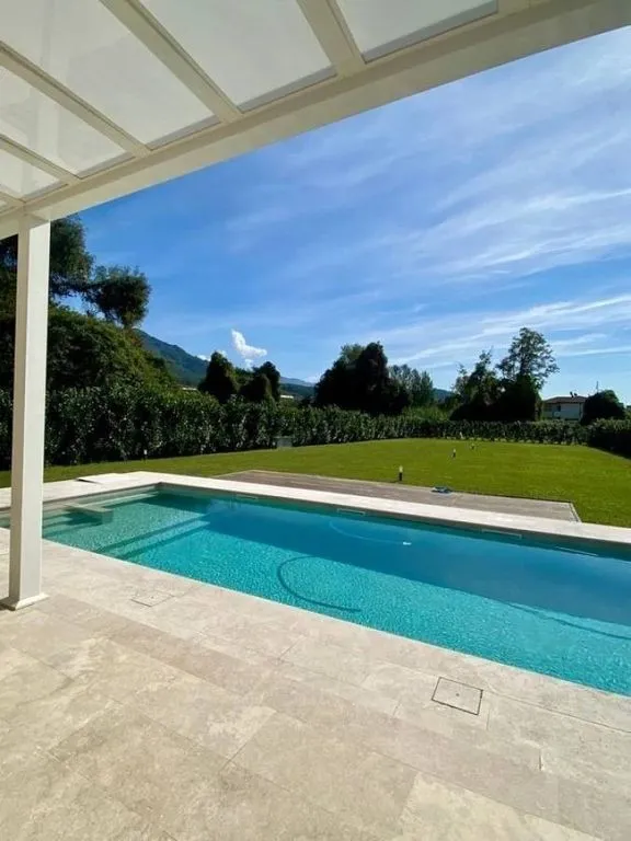 Piscine - Newly Built Villa with Pool in Pietrasanta