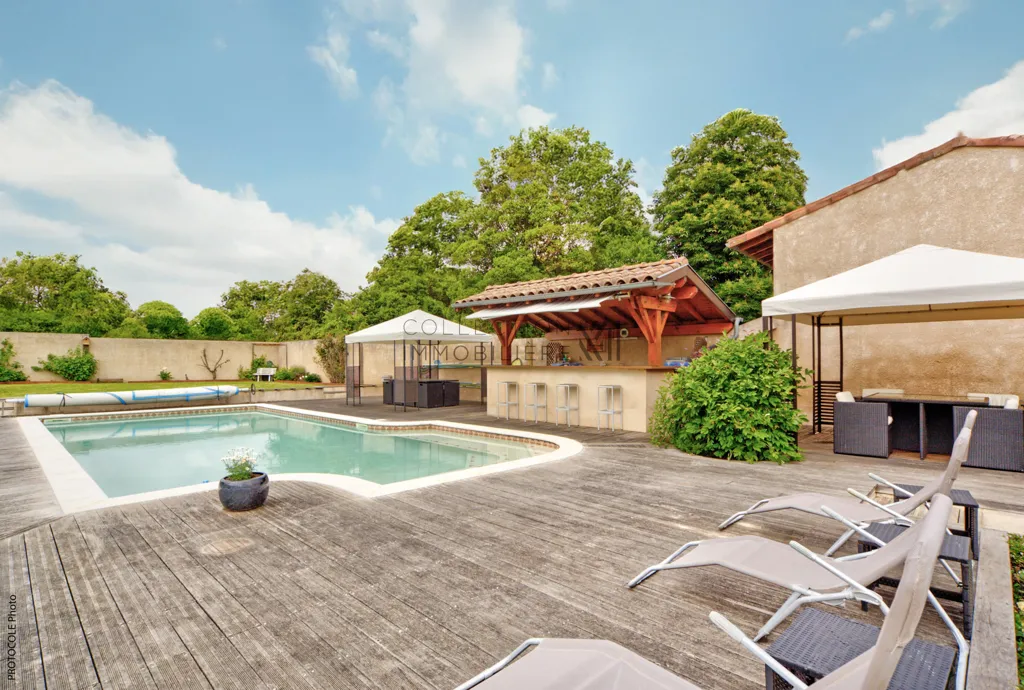 Piscine - Maison avec Piscine et Terrasses à Rieumes