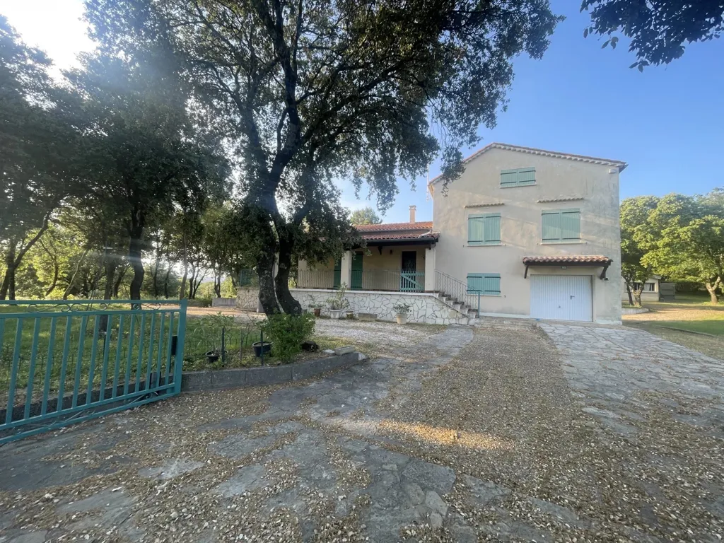 Extérieur - Maison avec terrasse et dépendances à Salindres
