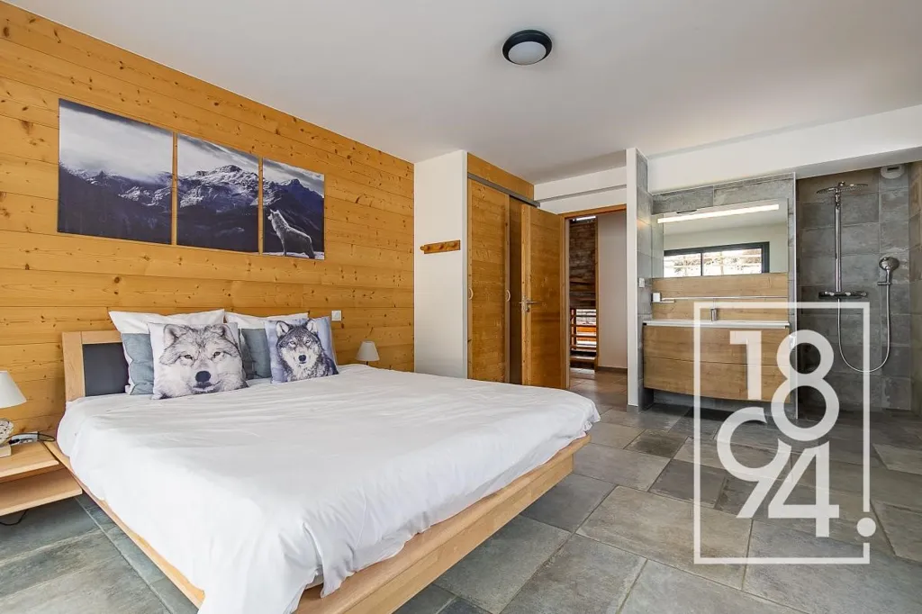 Chambres - Chalet Récent avec Vue Panoramique à Enchastrayes