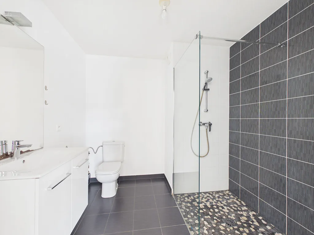 Bagni - Bright 2-Bedroom Apartment with Balcony in Bischheim