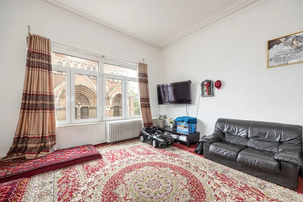 Living Room - Mixed-Use Investment Property in Antwerp