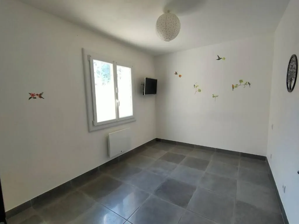Chambres - Villa avec Piscine et Vue Panoramique à Valros
