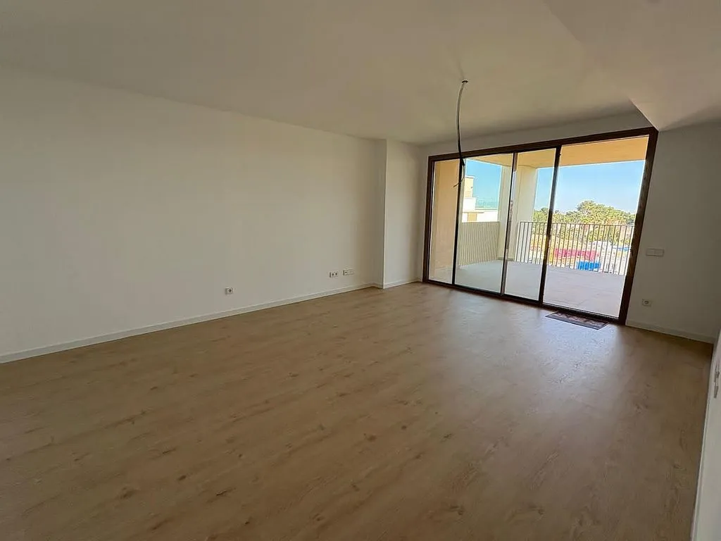 Elutuba - New Flat with Pool in Campolivar