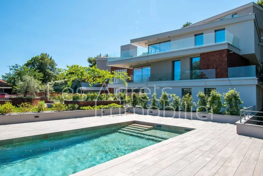 Bassein - Luxury Apartment with Pool in Les Adrets-de-l'Estérel