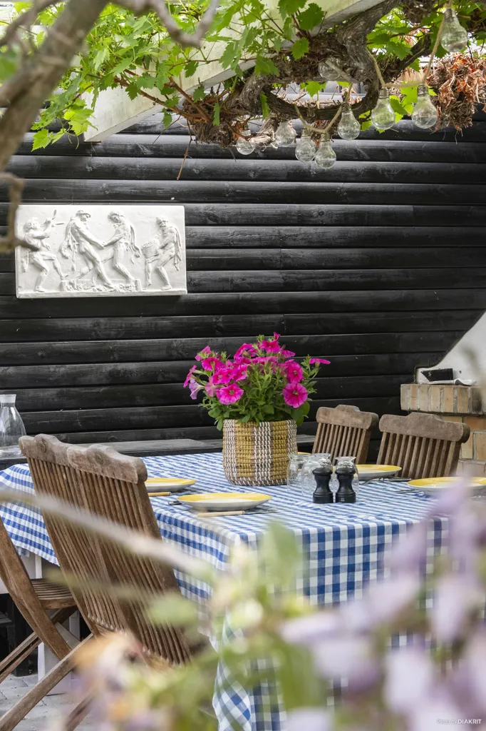 Terrasse - Coastal Holiday Home with Garden in Odder