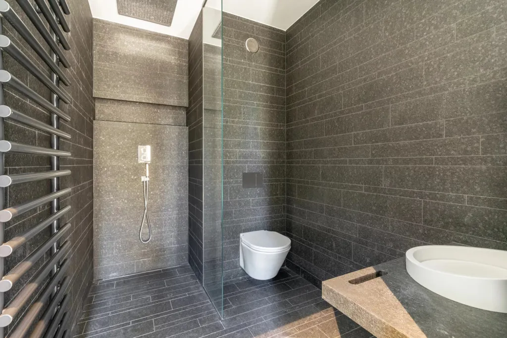 Salles de bain - Villa Luxueuse avec Piscine à Bereldange