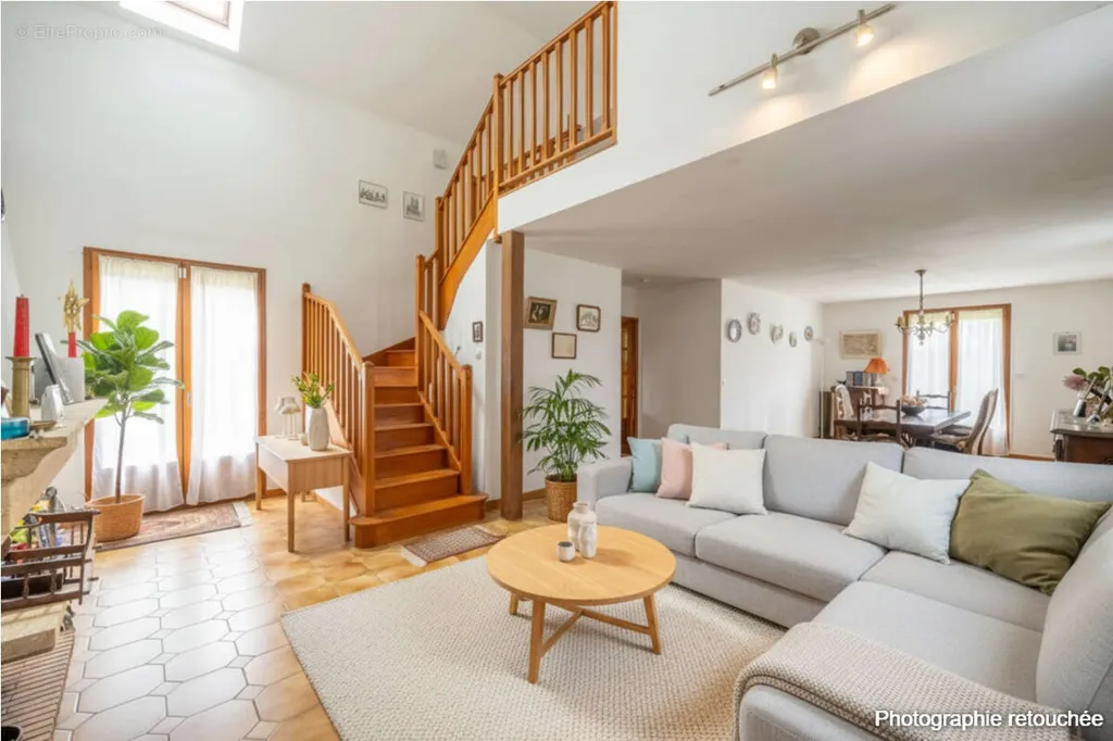 Séjour - Maison Familiale avec Jardin près de Conflans-Sainte-Honorine