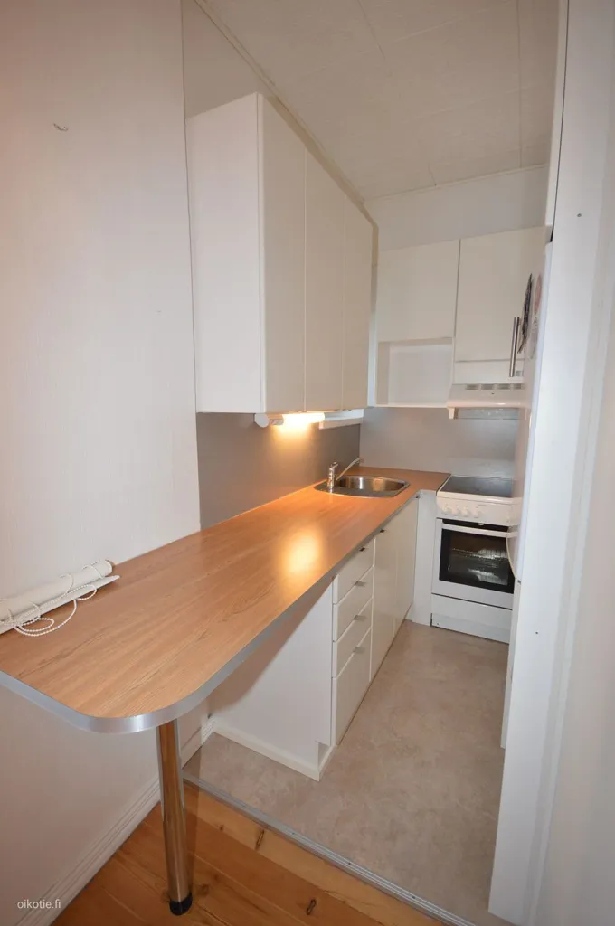Köök - Bright Studio Flat with Balcony in Pori