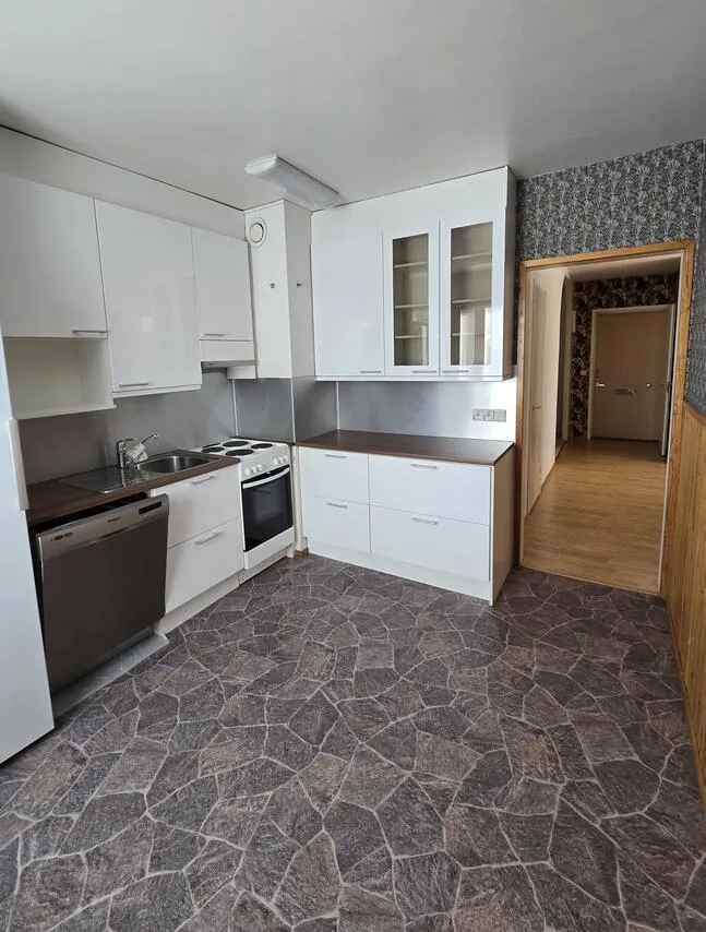 Köök - Spacious Apartment with Balcony in Rovaniemi