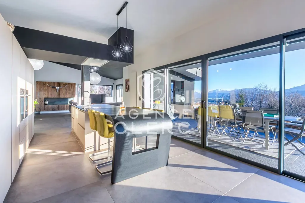 Salle à manger - Villa Contemporaine avec Vue Lac à Pringy