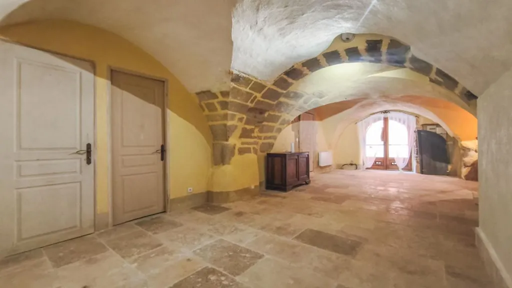 Toad - Rustic Stone Village House near Uzès