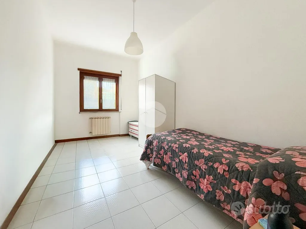 Chambres - 4-Room Apartment with Private Parking in L'Aquila