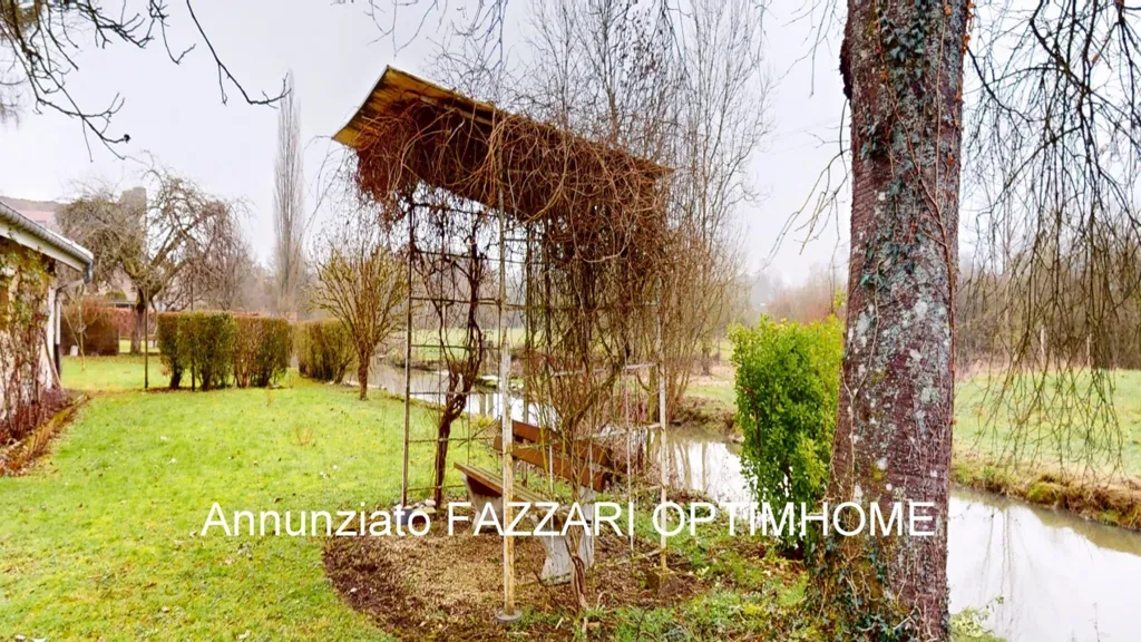 Giardino - Characterful House with River View in Louppy-sur-Loison