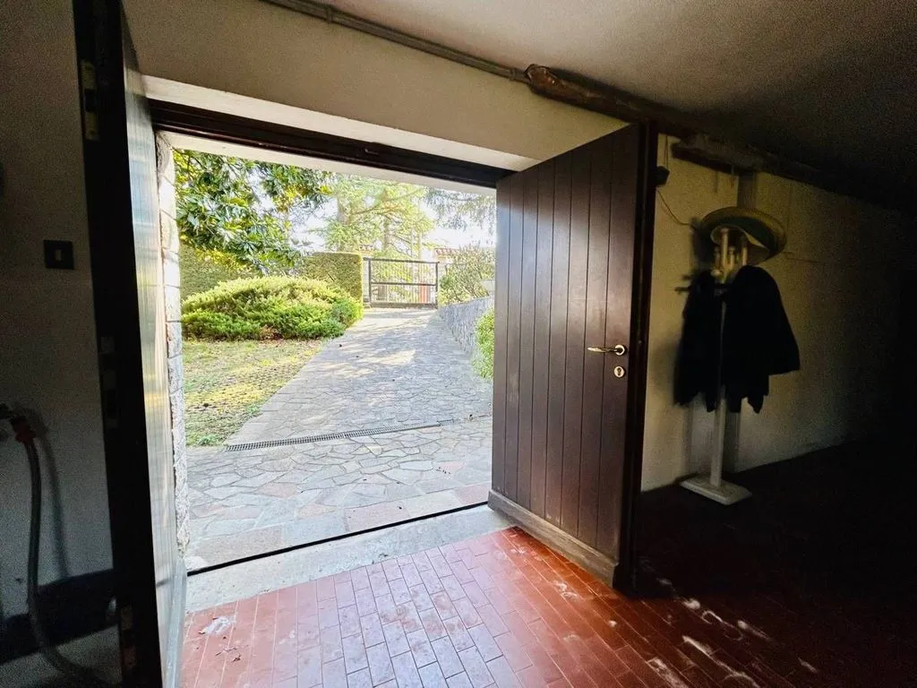 hallway_entrance