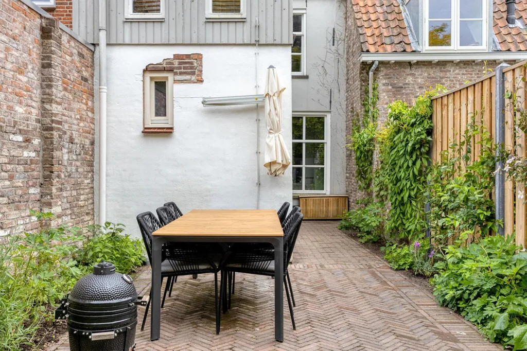 Aed - Charming House with Garden in Heusden