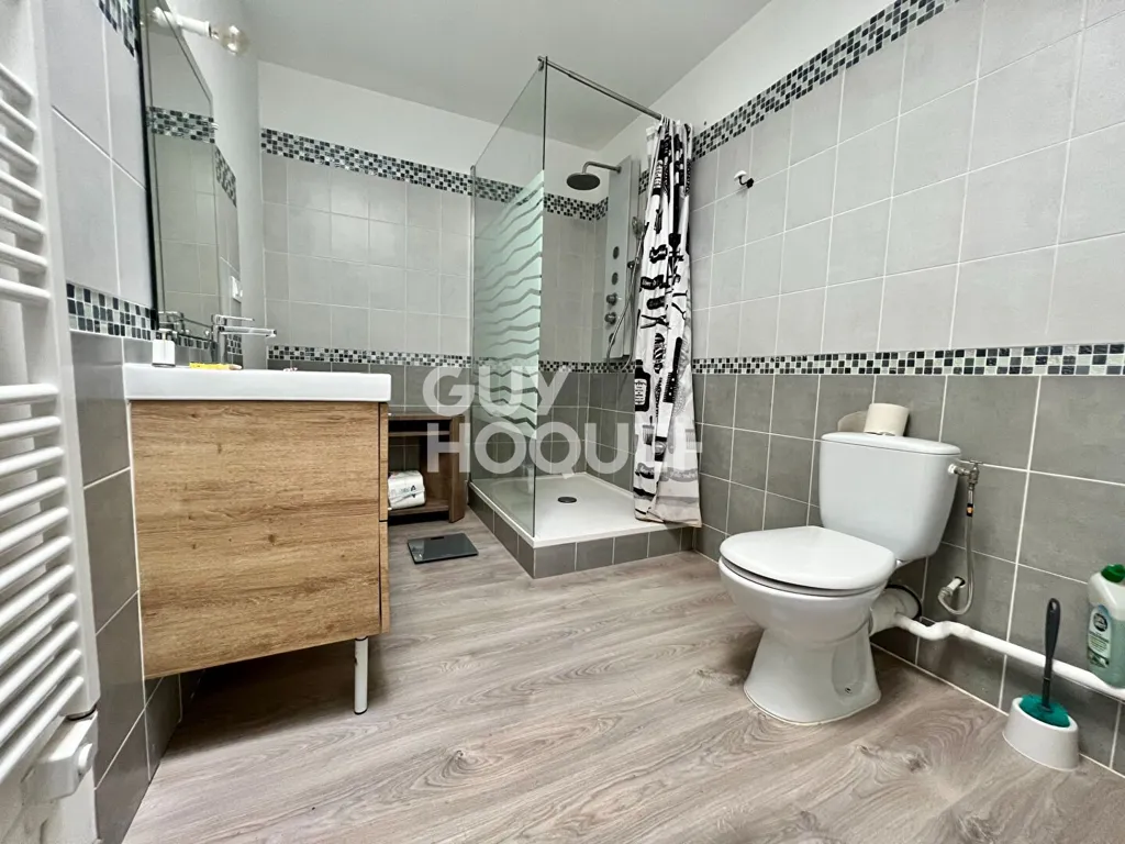 Vannitoad - Charming Stone House with Terrace in Bourgneuf