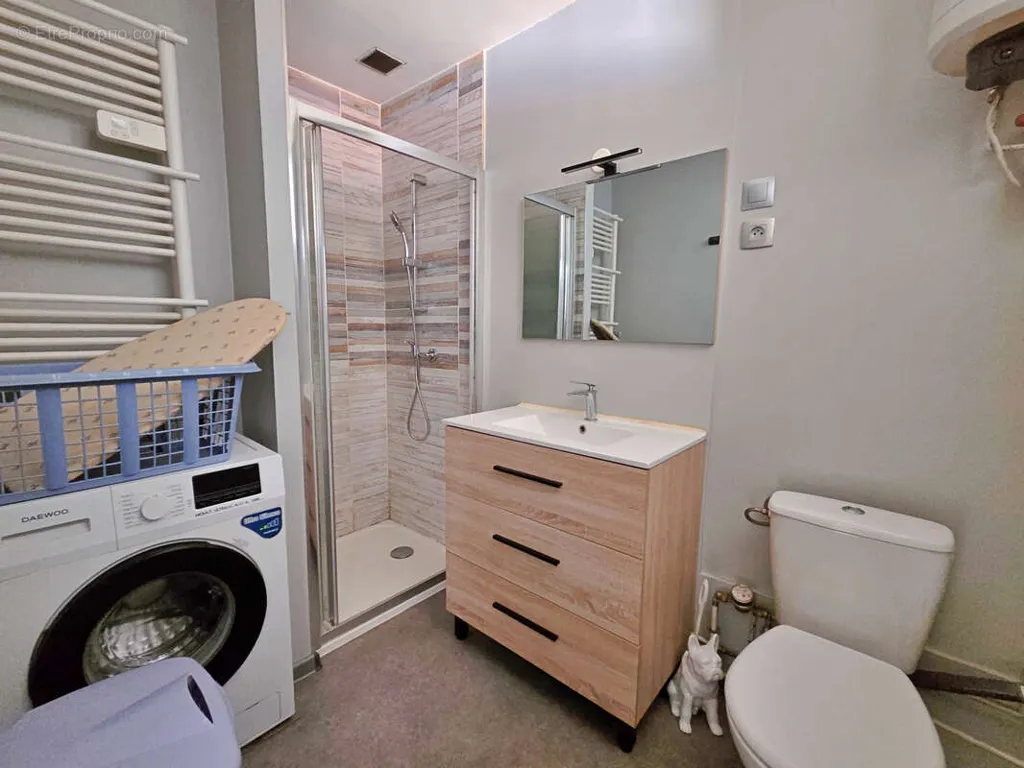 Vannitoad - Investment Property in Historic Town Centre