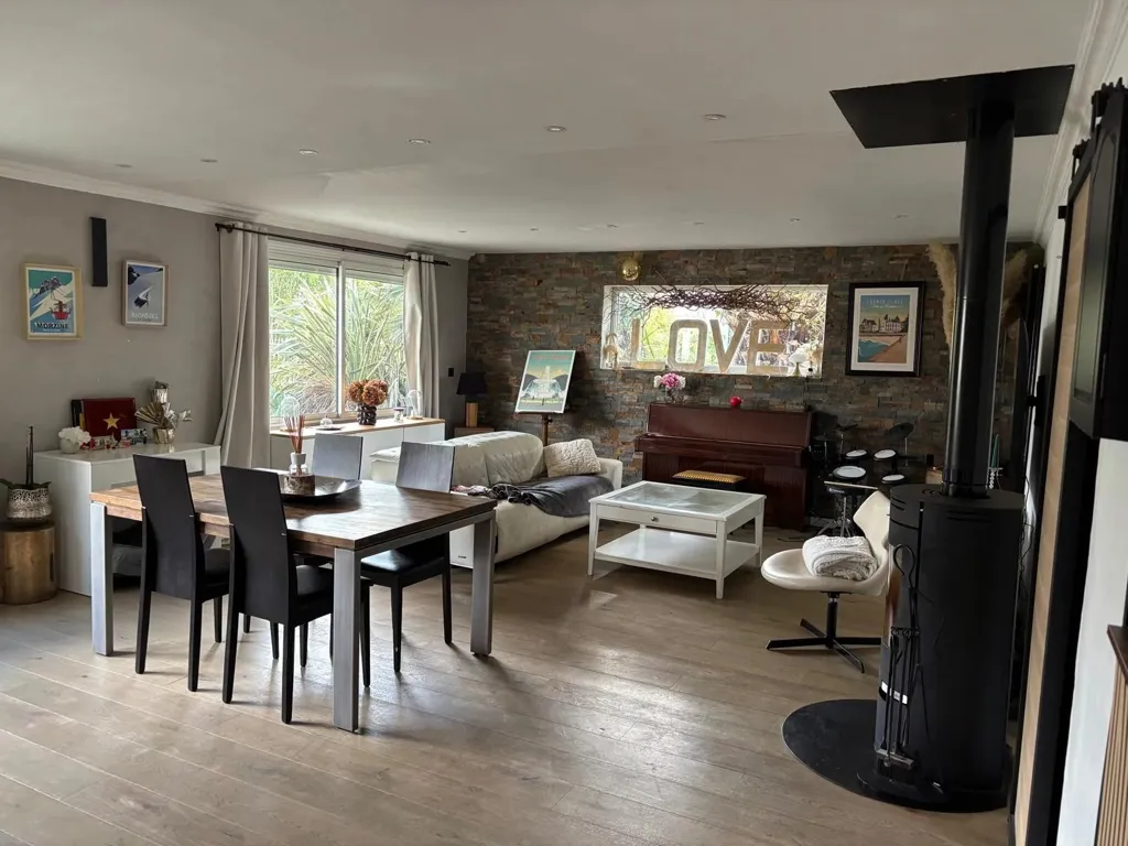 Salle à manger - Maison Familiale avec Jardin au Calme à Lorient