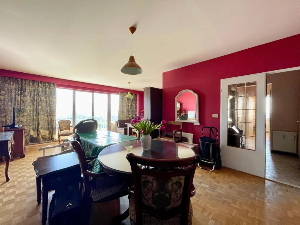 Salle à manger - Appartement avec Vue sur Bruxelles à Ganshoren