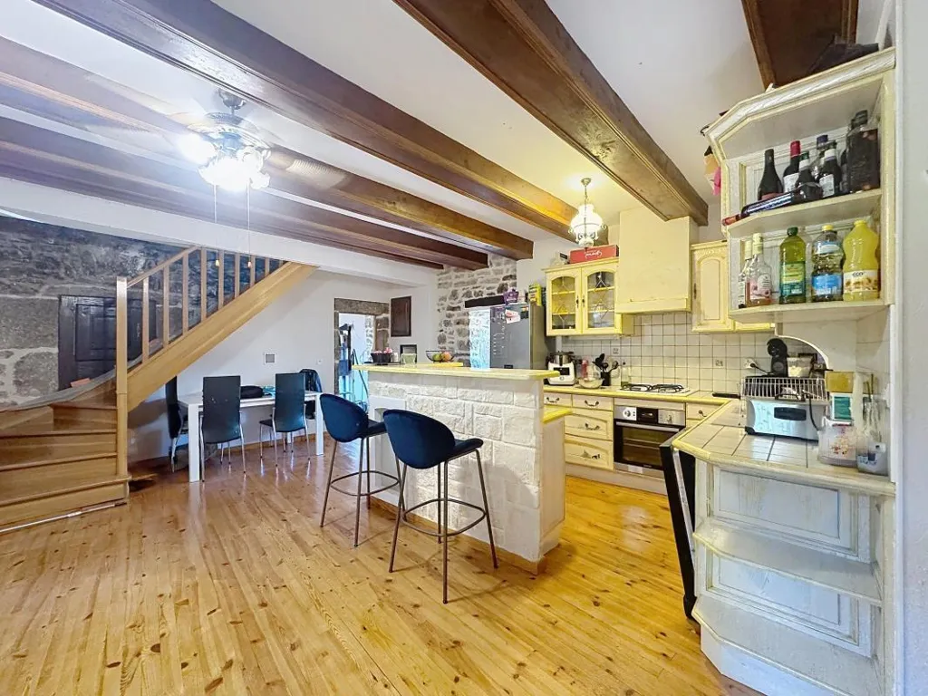 Cuisine - Maison en Pierre avec Jardin à Gillorgues