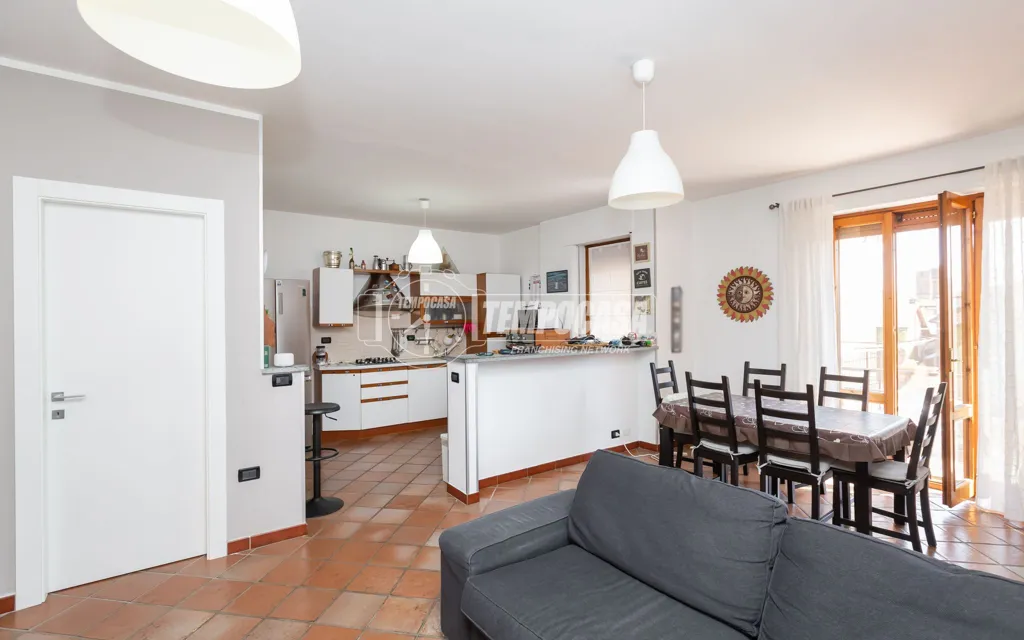 Salle à manger - Quadrilocale with Balcony in Riva Presso Chieri