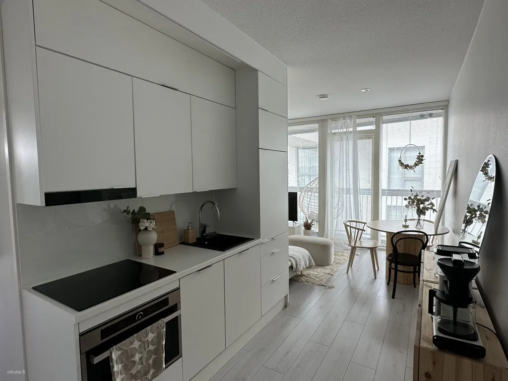 Köök - Apartment with Balcony in Oulu's Toppilansalmi