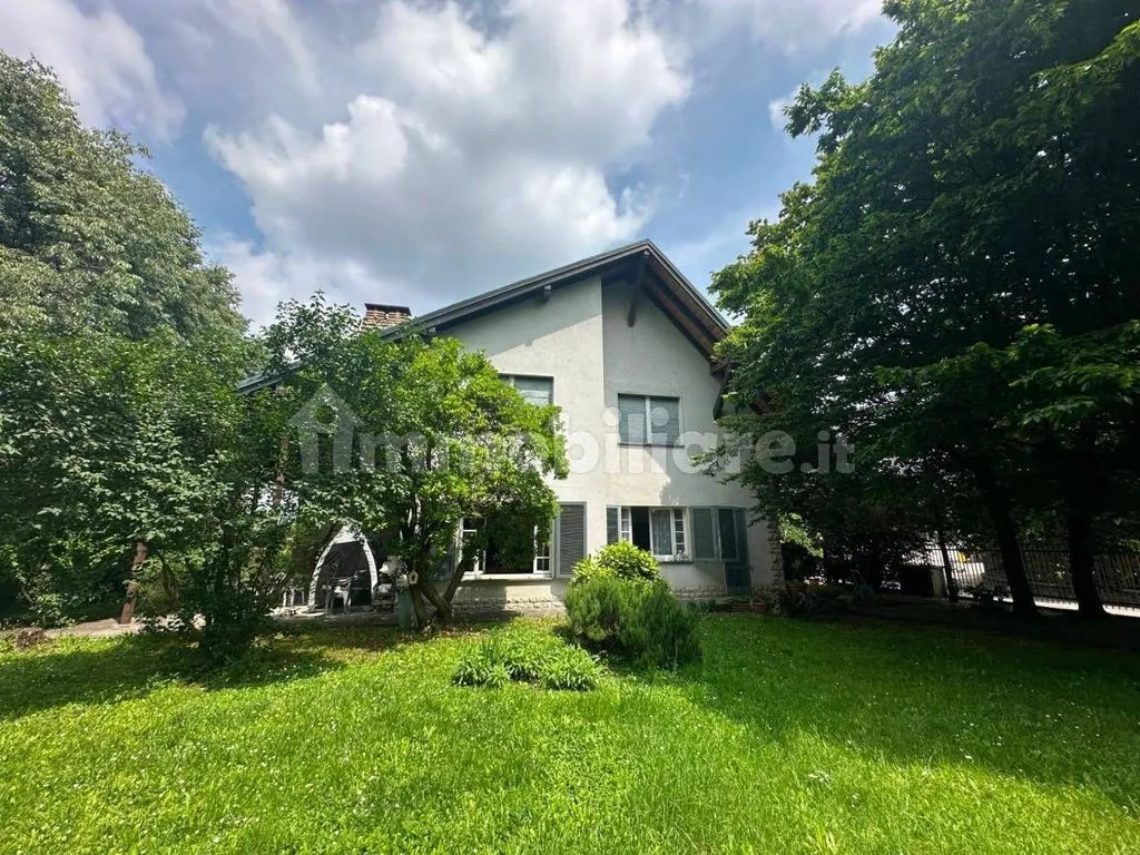 Extérieur - Luxury Villa with Private Garden in Mozzo