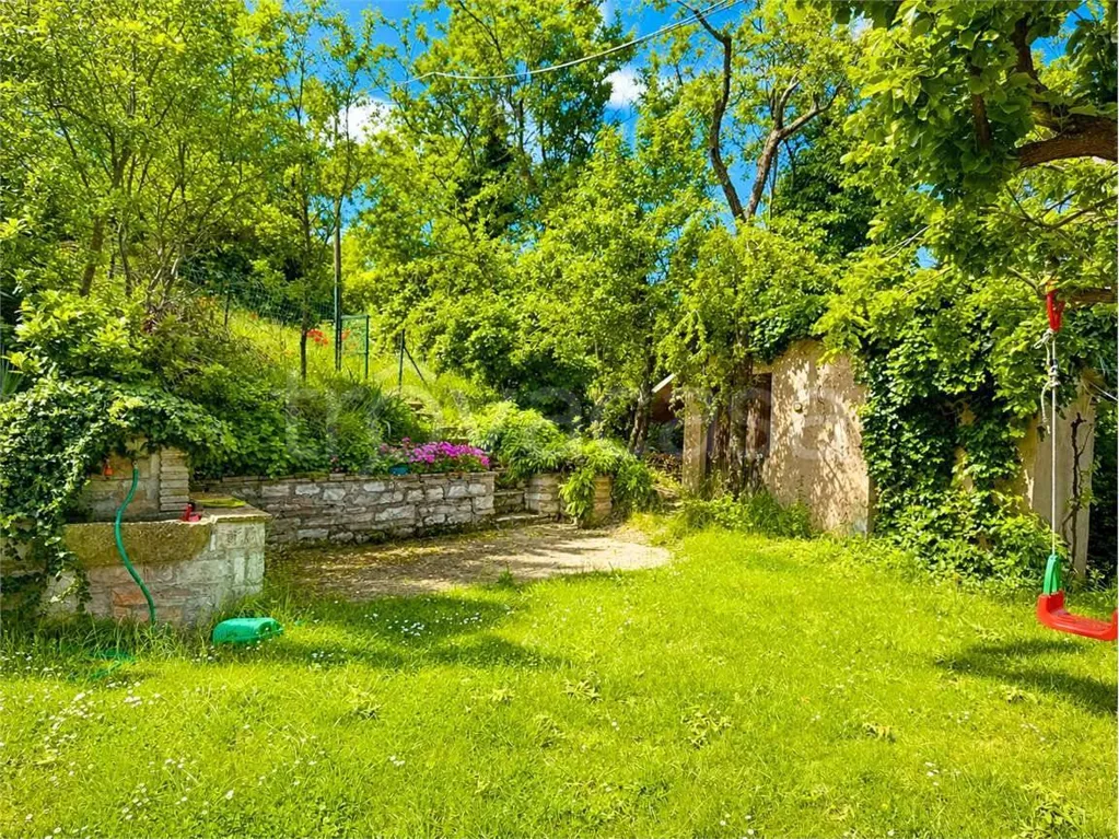 Aed - Rustic Casale with Garden in Urbino