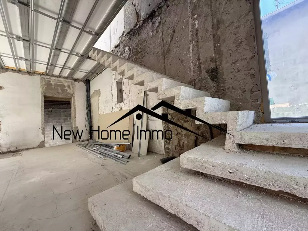 Toad - Luxury Villa with Pool Potential in Marseille